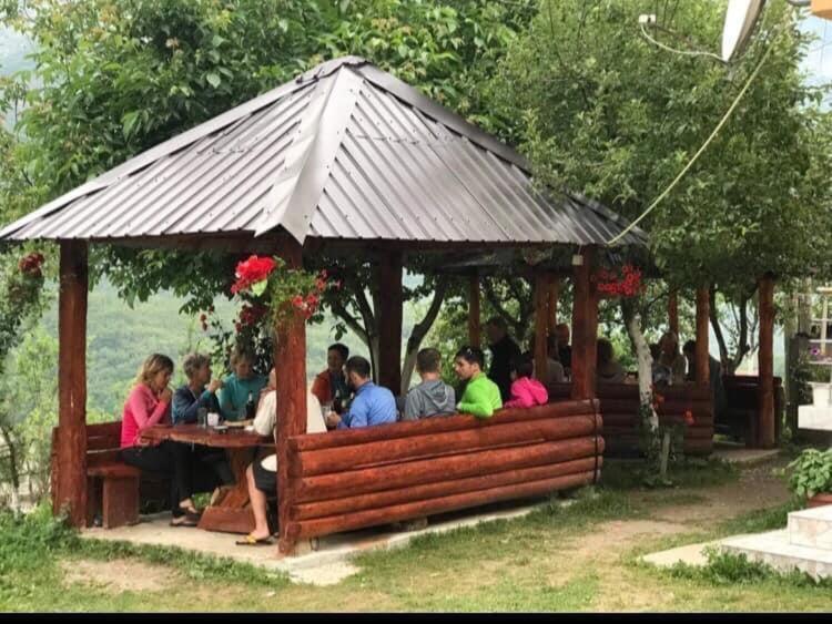 Dedushi Guesthouse &Wood Cabins-Camping Place Gusinje 外观 照片
