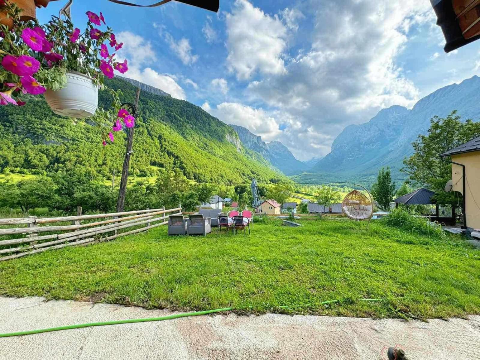 Dedushi Guesthouse &Wood Cabins-Camping Place Gusinje 外观 照片